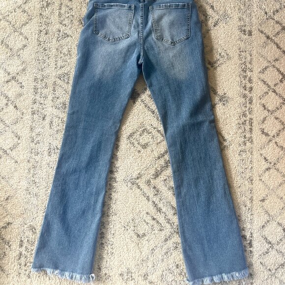 Light Wash Frayed Hem Bootcut jean - Size Small - Picture 6 of 6